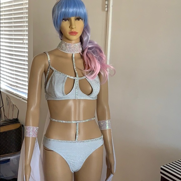 NWT 3 PIECE BATHING SUIT & LUXE SHAWL - Picture 3 of 8